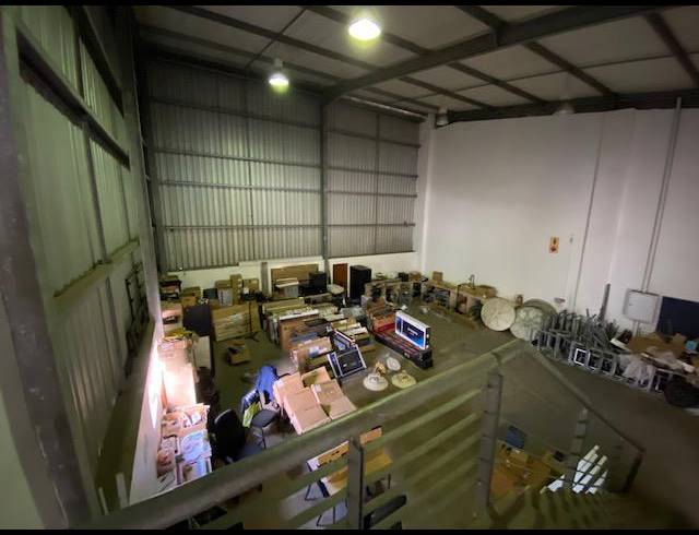 216M² WAREHOUSE TO LET IN BRIARDENE